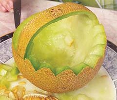 Иллюстрация к книге — Кулинарная коллекция. Шаг за шагом [desserts_43_3.jpg]