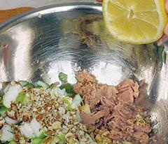 Иллюстрация к книге — Кулинарная коллекция. Шаг за шагом [snacks_17_4.jpg]