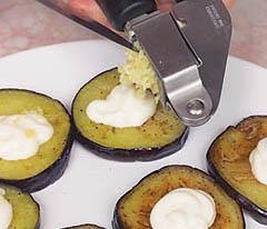 Иллюстрация к книге — Кулинарная коллекция. Шаг за шагом [snacks_43_3.jpg]