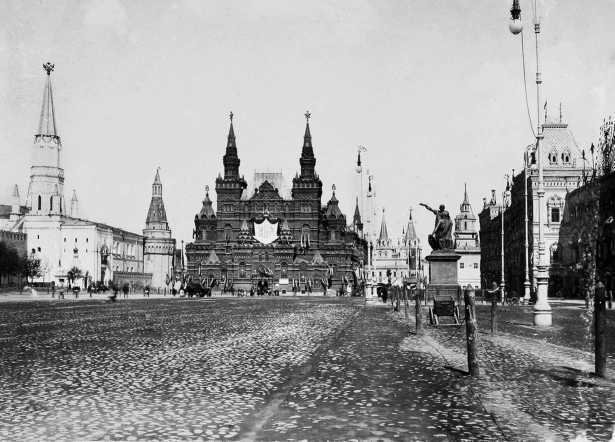 Иллюстрация к книге — Русская и советская кухня в лицах. Непридуманная история [i_071.jpg]