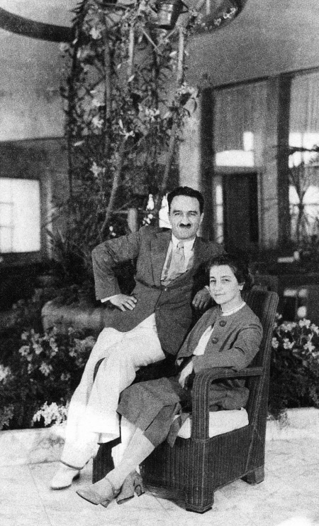 Иллюстрация к книге — Русская и советская кухня в лицах. Непридуманная история [i_123.jpg]