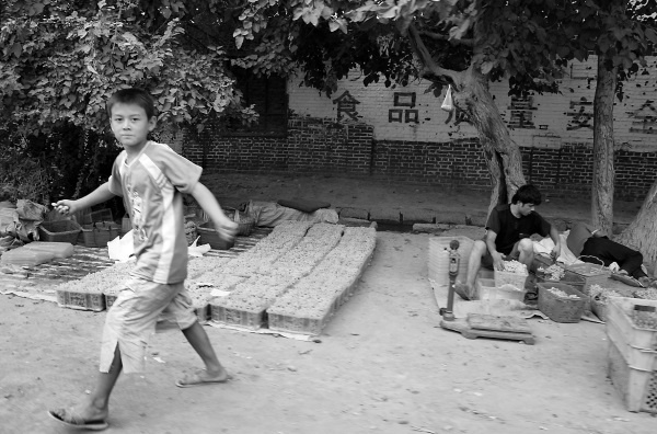 Иллюстрация к книге — Непридуманная история русских продуктов. От Киевской Руси до СССР [i_098.jpg]