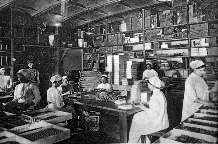 Иллюстрация к книге — Непридуманная история русских продуктов. От Киевской Руси до СССР [i_265.jpg]