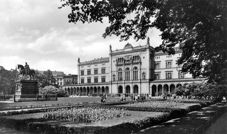 Иллюстрация к книге — Прогулки по Кенигсбергу [i_020.jpg]