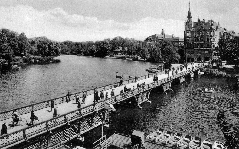 Иллюстрация к книге — Прогулки по Кенигсбергу [i_036.jpg]