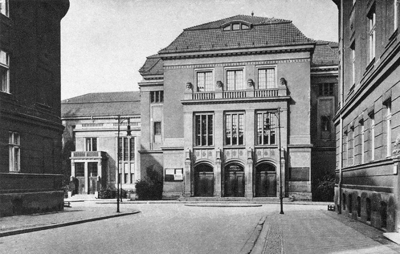 Иллюстрация к книге — Прогулки по Кенигсбергу [i_083.jpg]