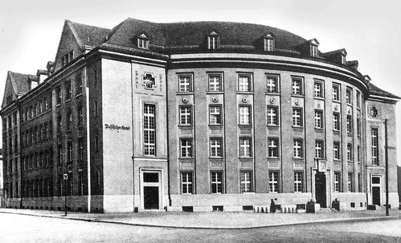 Иллюстрация к книге — Прогулки по Кенигсбергу [i_098.jpg]