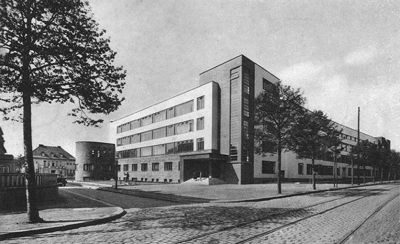 Иллюстрация к книге — Прогулки по Кенигсбергу [i_108.jpg]