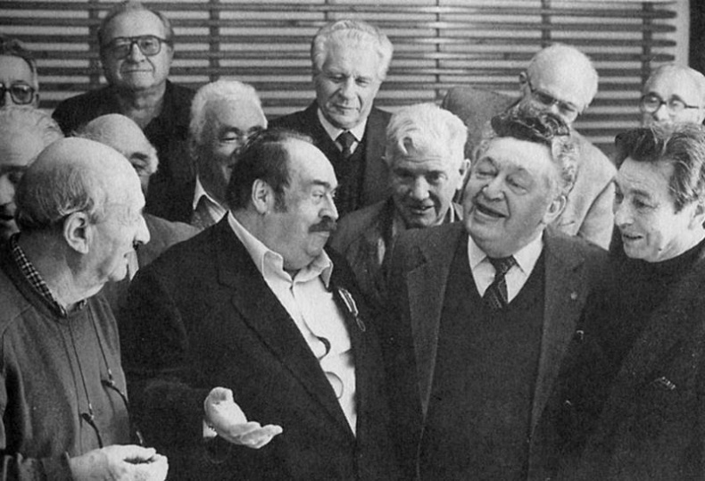 Иллюстрация к книге — XX век как жизнь. Воспоминания [i_016.jpg]