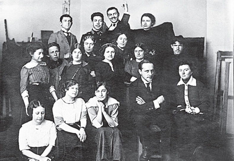 Иллюстрация к книге — Исторические здания Петербурга. Прошлое и современность. Адреса и обитатели [_123.jpg]