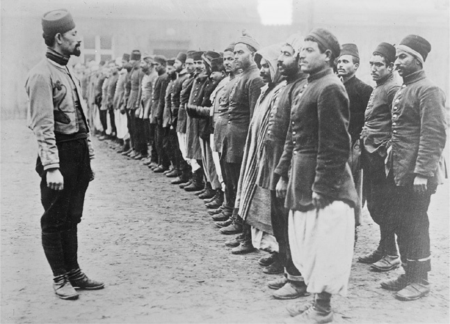 Иллюстрация к книге — Падение Османской империи. Первая мировая война на Ближнем Востоке, 1914-1920 [i_011.jpg]