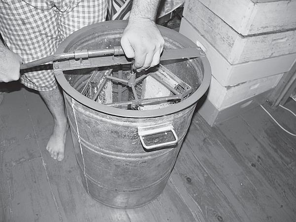 Иллюстрация к книге — Пчеловодство для начинающих [_193.jpg]