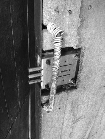 Иллюстрация к книге — Обустройство и ремонт дома быстро и дешево. Коммуникации и интерьер своими руками всего за 2 месяца [i_057.jpg]