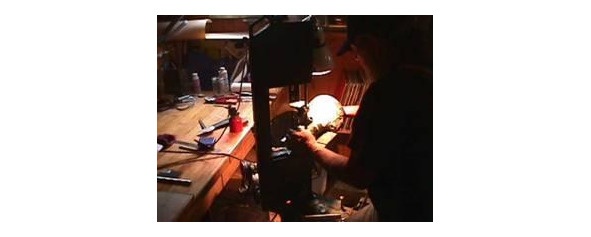 Иллюстрация к книге — Жизнь без проводов. Как изготовить ветроэлектростанцию для электроснабжения дома [i_006.jpg]