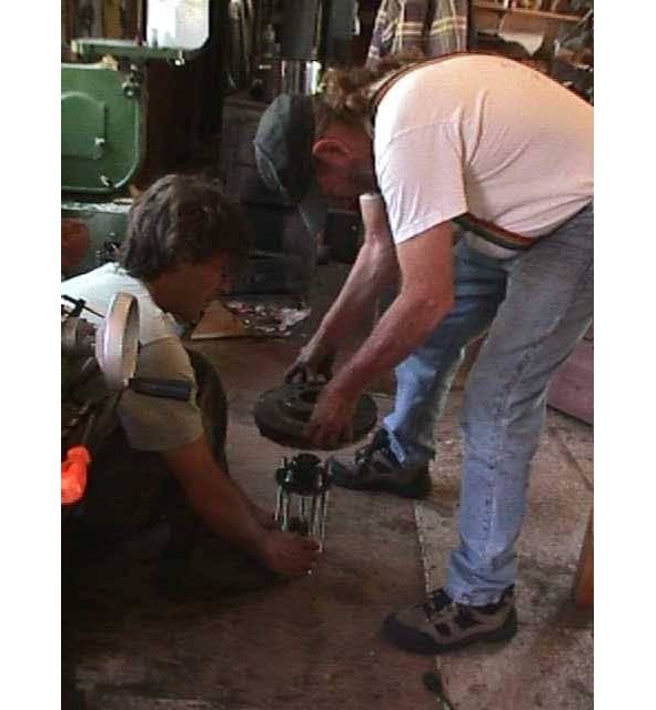 Иллюстрация к книге — Жизнь без проводов. Как изготовить ветроэлектростанцию для электроснабжения дома [i_029.jpg]