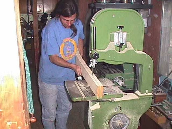 Иллюстрация к книге — Жизнь без проводов. Как изготовить ветроэлектростанцию для электроснабжения дома [i_046.jpg]