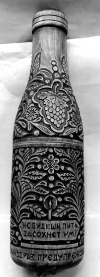 Иллюстрация к книге — Уроки искусного резчика. Вырезаем из дерева фигурки людей и животных, посуду, статуэтки [i_084.jpg]