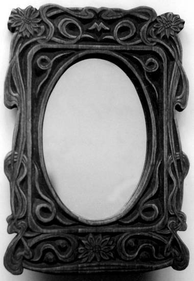 Иллюстрация к книге — Уроки искусного резчика. Вырезаем из дерева фигурки людей и животных, посуду, статуэтки [i_086.jpg]