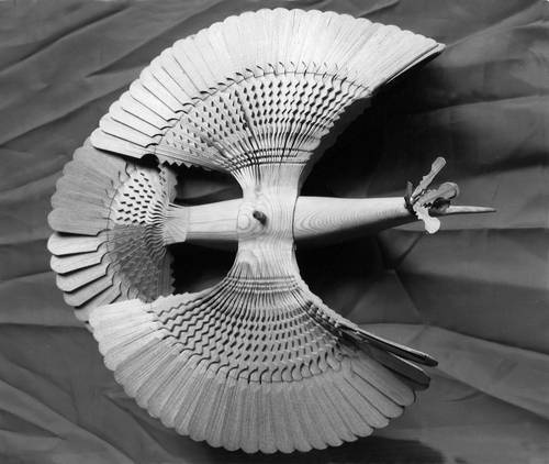 Иллюстрация к книге — Уроки искусного резчика. Вырезаем из дерева фигурки людей и животных, посуду, статуэтки [i_122.jpg]