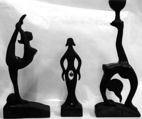 Иллюстрация к книге — Уроки искусного резчика. Вырезаем из дерева фигурки людей и животных, посуду, статуэтки [i_190.jpg]