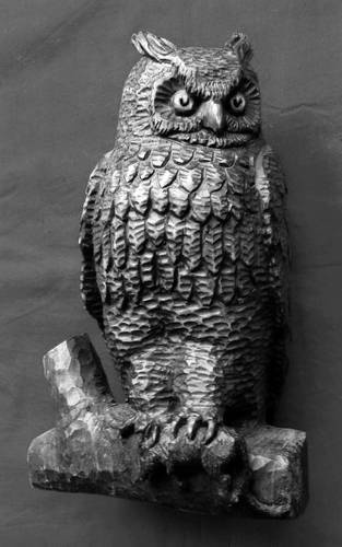 Иллюстрация к книге — Уроки искусного резчика. Вырезаем из дерева фигурки людей и животных, посуду, статуэтки [i_192.jpg]