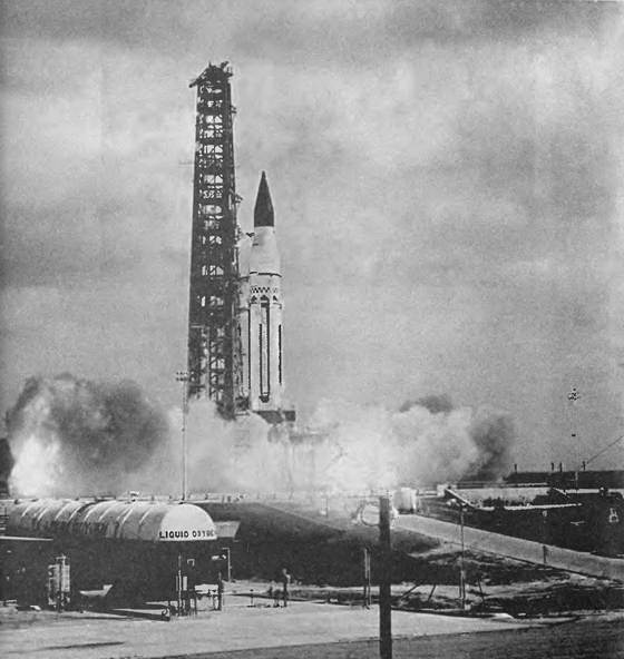 Иллюстрация к книге — История космического соперничества СССР и США [i_050.jpg]