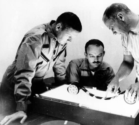 Иллюстрация к книге — История космического соперничества СССР и США [i_070.jpg]