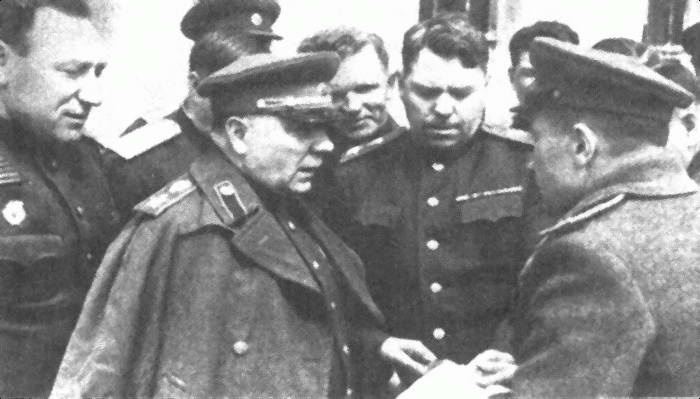 Иллюстрация к книге — Клим Ворошилов. Первый Маршал страны Советов. Друг Сталина, враг Хрущева [i_019.jpg]