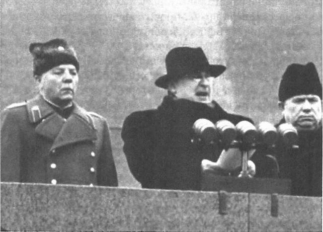 Иллюстрация к книге — Клим Ворошилов. Первый Маршал страны Советов. Друг Сталина, враг Хрущева [i_025.jpg]