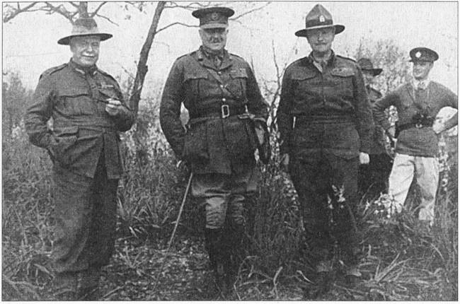 Иллюстрация к книге — Величайший позор Британии. От Дюнкерка до Крита. 1940-1941 [i_053.jpg]