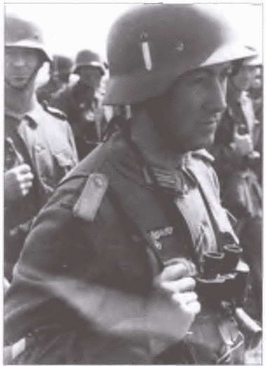 Иллюстрация к книге — Французский легион на службе Гитлеру. 1941-1944 гг. [i_031.jpg]