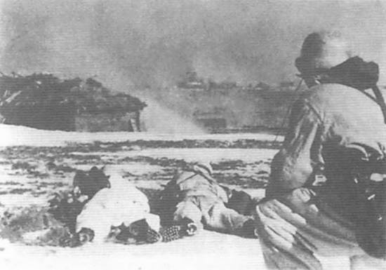 Иллюстрация к книге — Восточный фронт. Черкассы. Тернополь. Крым. Витебск. Бобруйск. Броды. Яссы. Кишинев. 1944 [i_008.jpg]