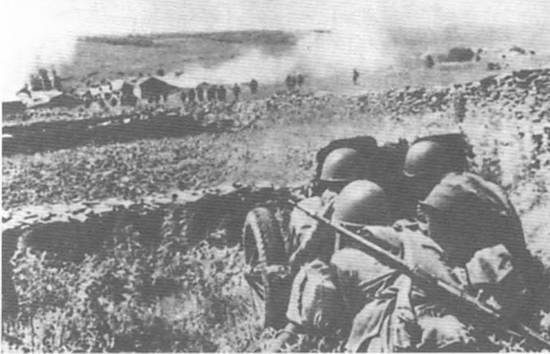 Иллюстрация к книге — Восточный фронт. Черкассы. Тернополь. Крым. Витебск. Бобруйск. Броды. Яссы. Кишинев. 1944 [i_055.jpg]