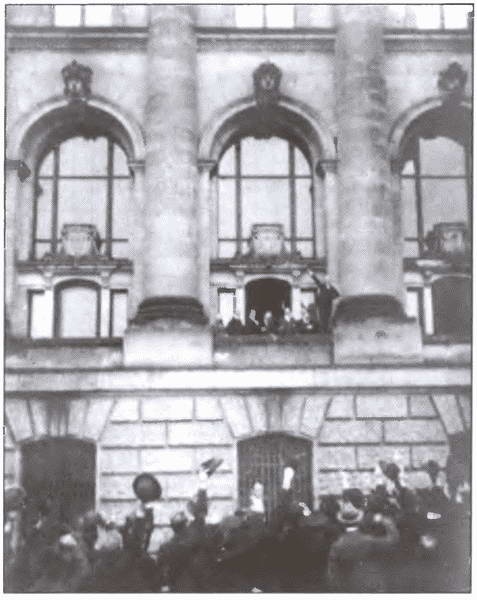 Иллюстрация к книге — Брестский мир. Ловушка Ленина для кайзеровской Германии [i_028.jpg]