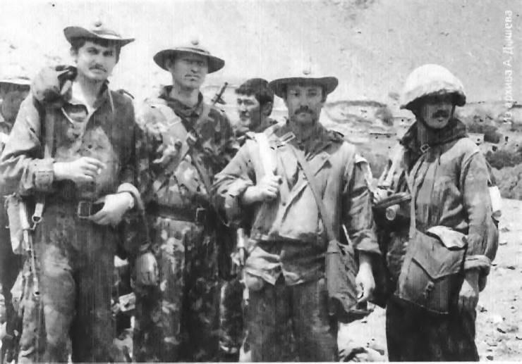 Иллюстрация к книге — Афган [i_015.jpg]