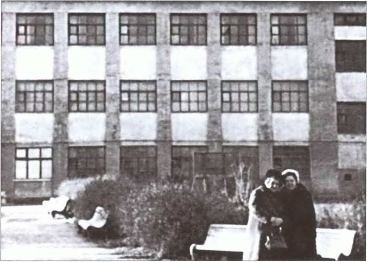 Иллюстрация к книге — Ангелы смерти. Женщины-снайперы. 1941-1945 [i_006.jpg]