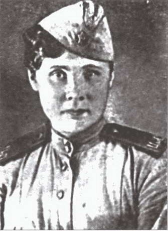 Иллюстрация к книге — Ангелы смерти. Женщины-снайперы. 1941-1945 [i_028.jpg]