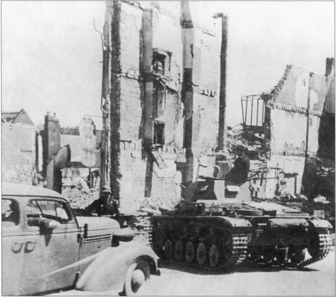 Иллюстрация к книге — Wehrmacht. Сухопутные войска III Рейха [i_042.jpg]