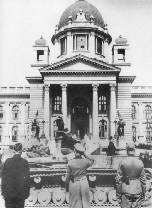 Иллюстрация к книге — Wehrmacht. Сухопутные войска III Рейха [i_063.jpg]