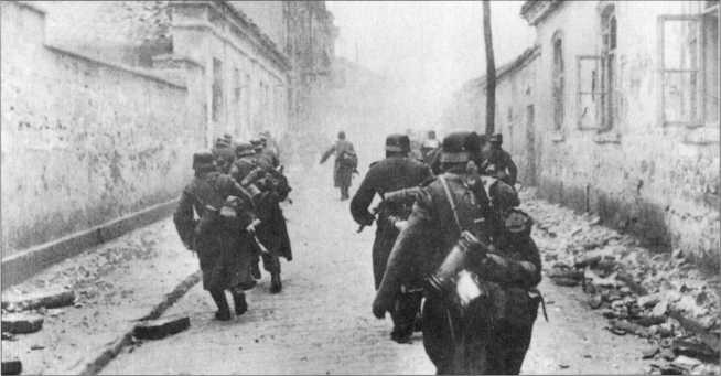 Иллюстрация к книге — Wehrmacht. Сухопутные войска III Рейха [i_104.jpg]