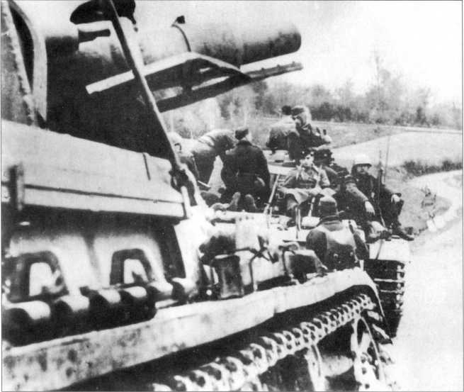 Иллюстрация к книге — Wehrmacht. Сухопутные войска III Рейха [i_108.jpg]