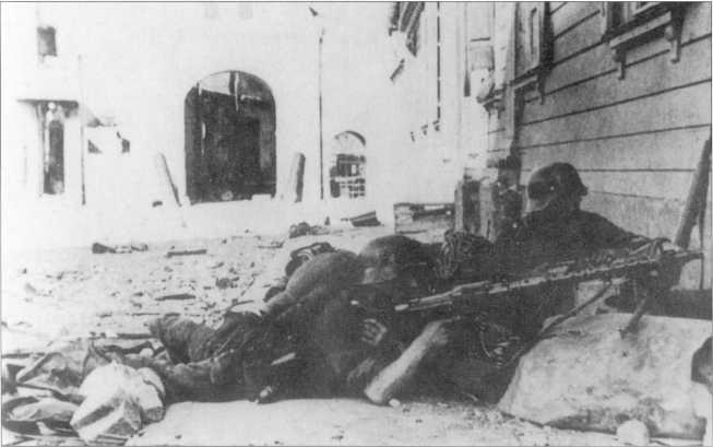 Иллюстрация к книге — Wehrmacht. Сухопутные войска III Рейха [i_154.jpg]