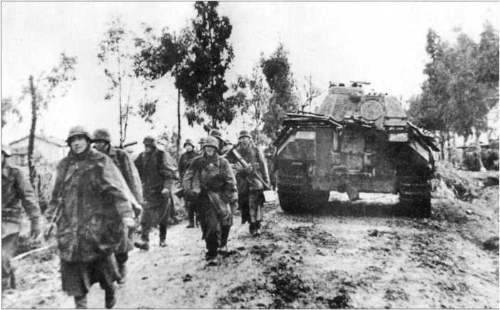 Иллюстрация к книге — Wehrmacht. Сухопутные войска III Рейха [i_228.jpg]