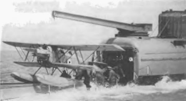 Иллюстрация к книге — Безмолвная служба [i_011.jpg]