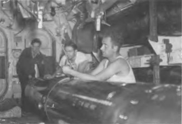 Иллюстрация к книге — Безмолвная служба [i_022.jpg]