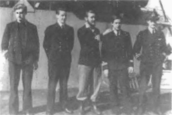 Иллюстрация к книге — Безмолвная служба [i_031.jpg]