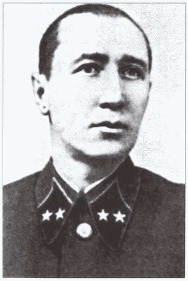 Иллюстрация к книге — В боях за Ельню. Первые шаги к победе [i_010.jpg]