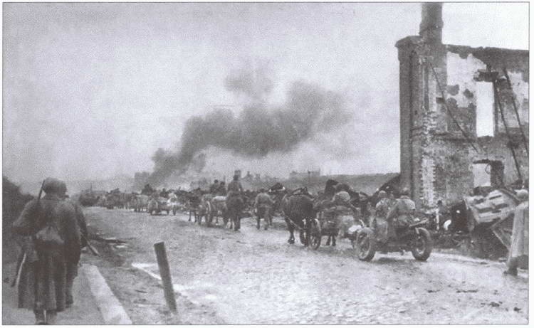 Иллюстрация к книге — В боях за Ельню. Первые шаги к победе [i_022.jpg]