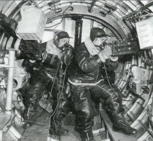 Иллюстрация к книге — Бомбардировщики союзников 1939-1945. Справочник-определитель самолетов [pic_201.jpg]