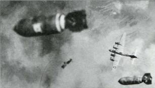 Иллюстрация к книге — Бомбардировщики союзников 1939-1945. Справочник-определитель самолетов [pic_203.jpg]